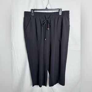 NYCC 1X Black Elastic Waist Cropped Pants